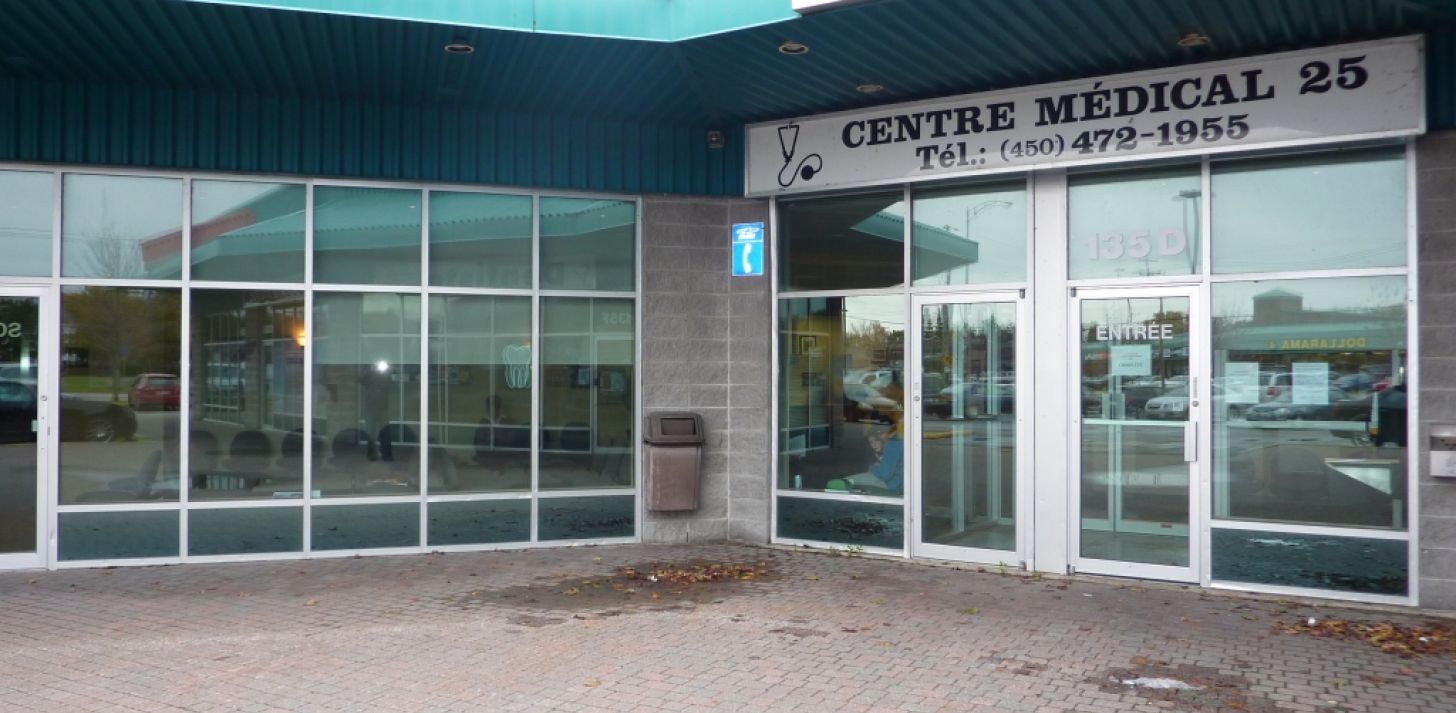 Local commercial pour d&eacute;tails, services ou bureaux.  - Pour Vente ou location