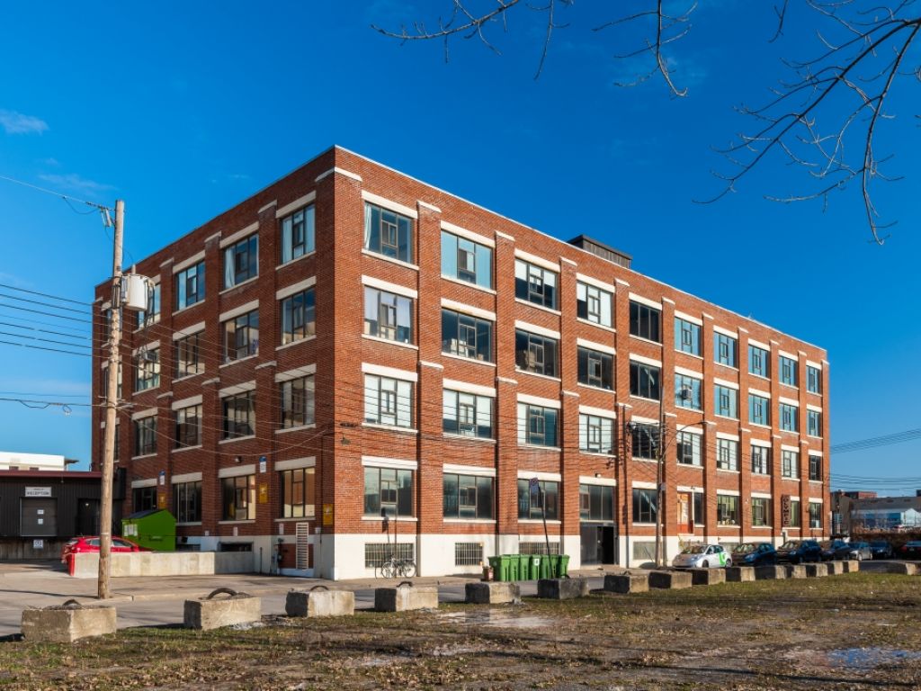 Office and industrial spaces for rent-District Beaumont-6833 De L'�p�e