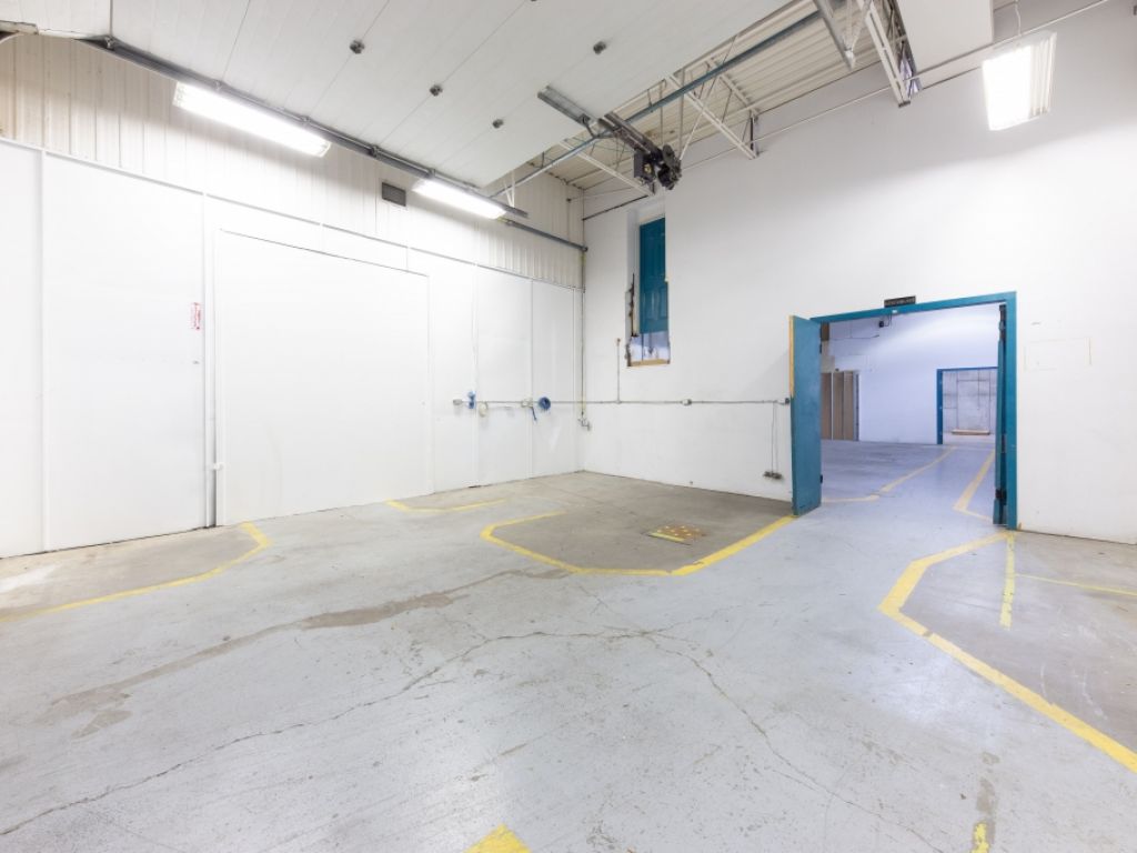 Espace industriel cl� en main dans un secteur strat�gique de Boisbriand