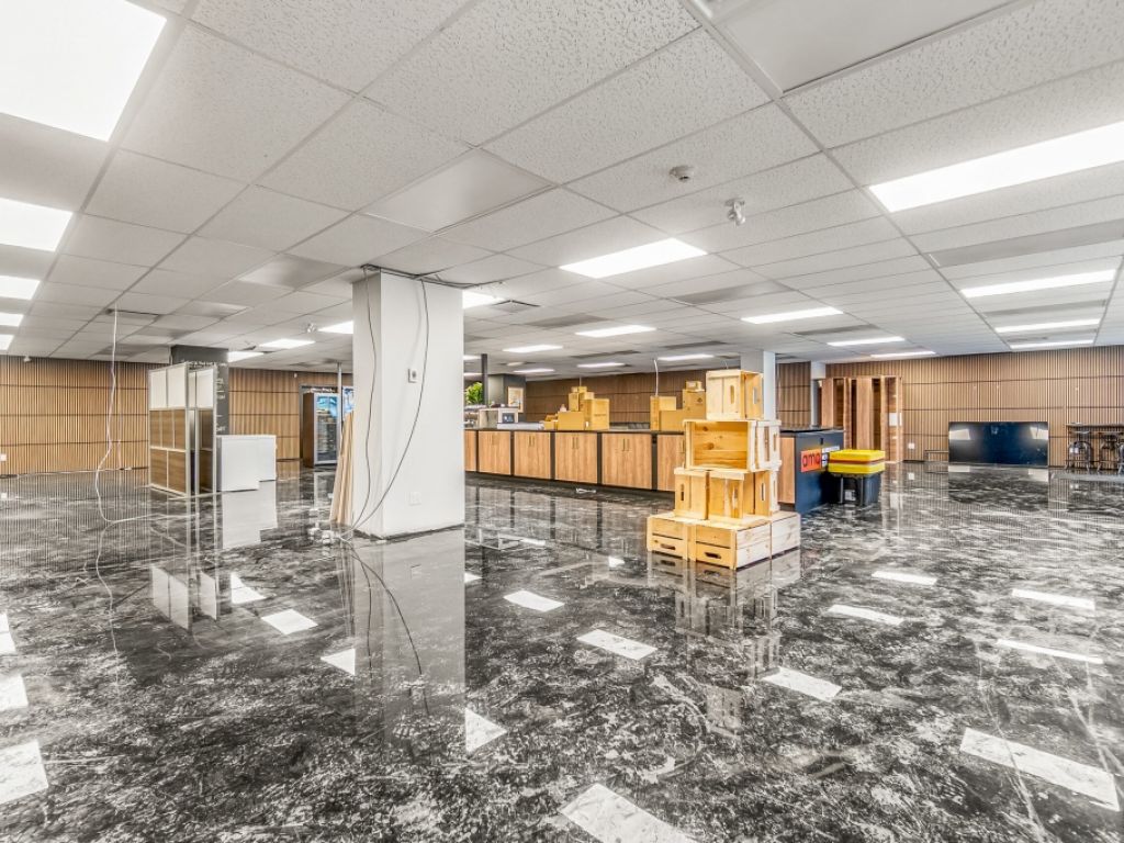 Espace commercial cl� en main � 3035-150 avenue Maricour Sainte-Foy