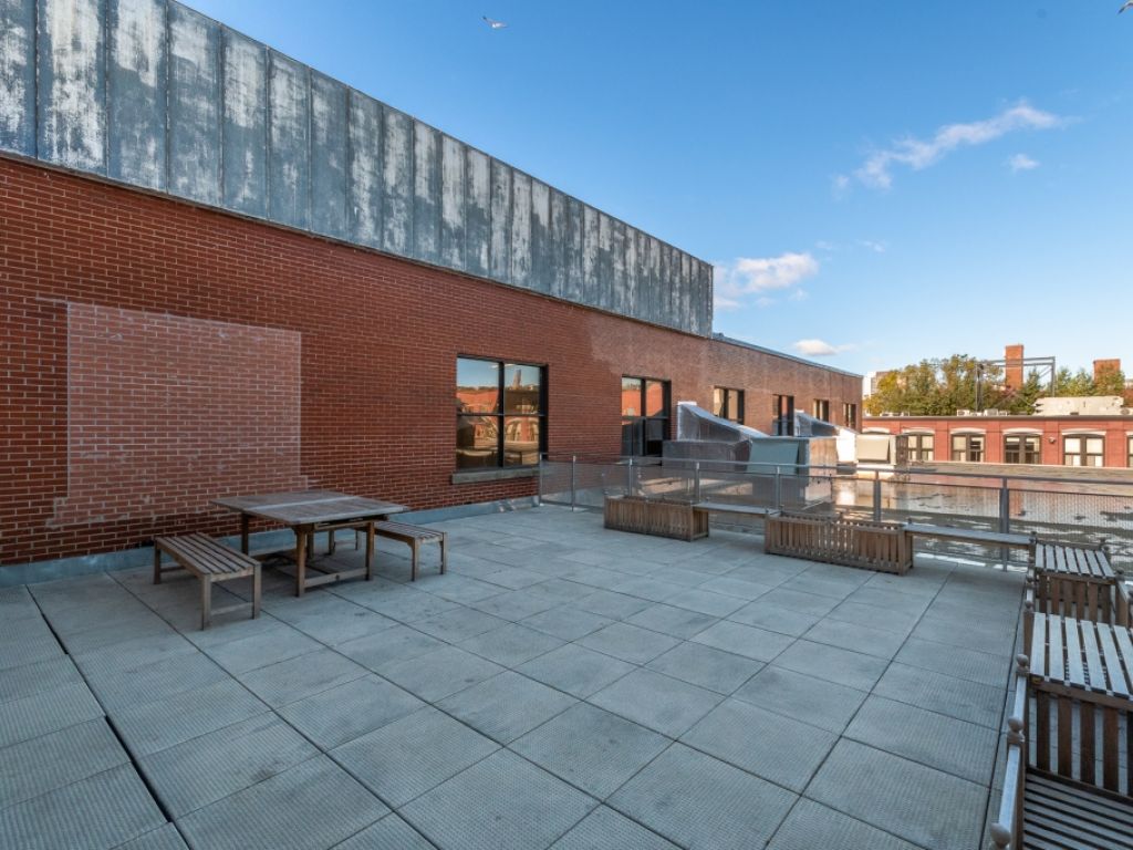 Bureaux neufs style loft � louer � Saint-Henri