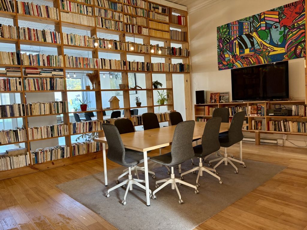 Sous-location de bureaux dans le Mile-End � avec terrasse !