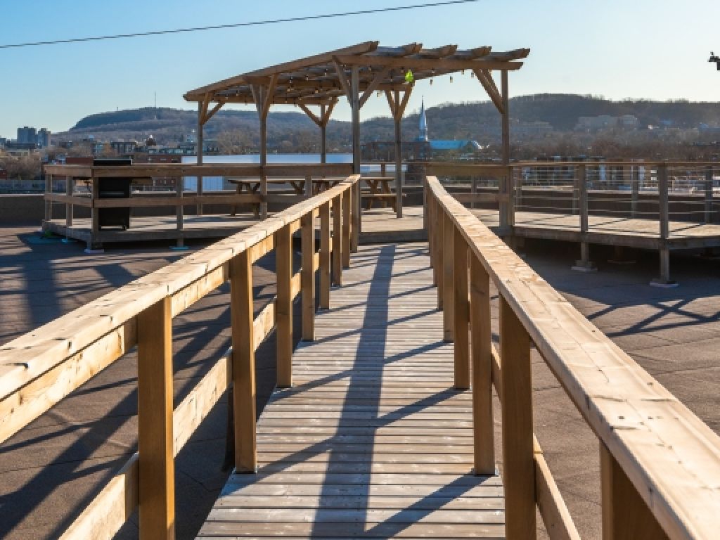 Office and industrial spaces for rent-District Beaumont-6833 De L'�p�e