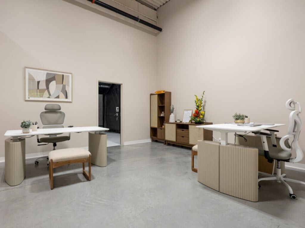 Espace industriel � Louer Laval - 6 985 PI2