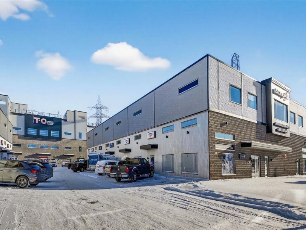 Espace industriel � louer - 11685 Mt�e Ste-Marianne