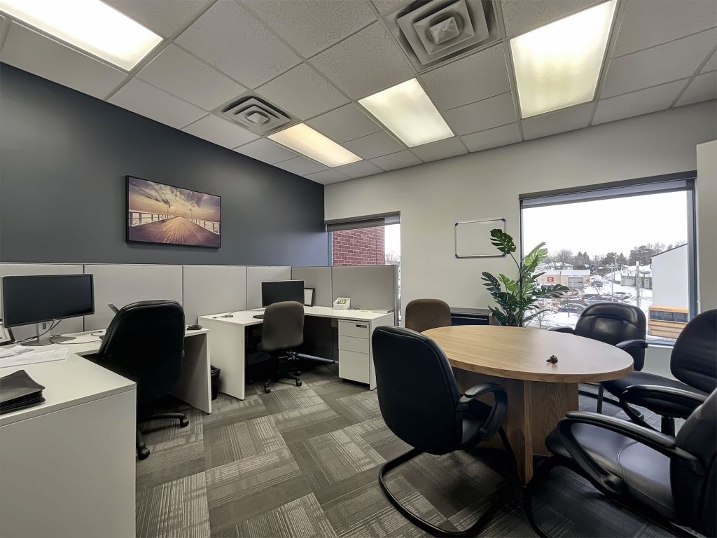 BUREAUX � LOUER - SUPER ACHALAND�