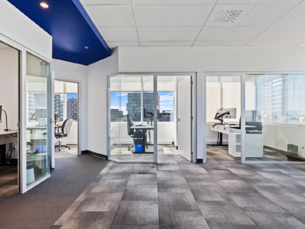 BUREAU HAUT DE GAMME EN SOUS-LOCATION