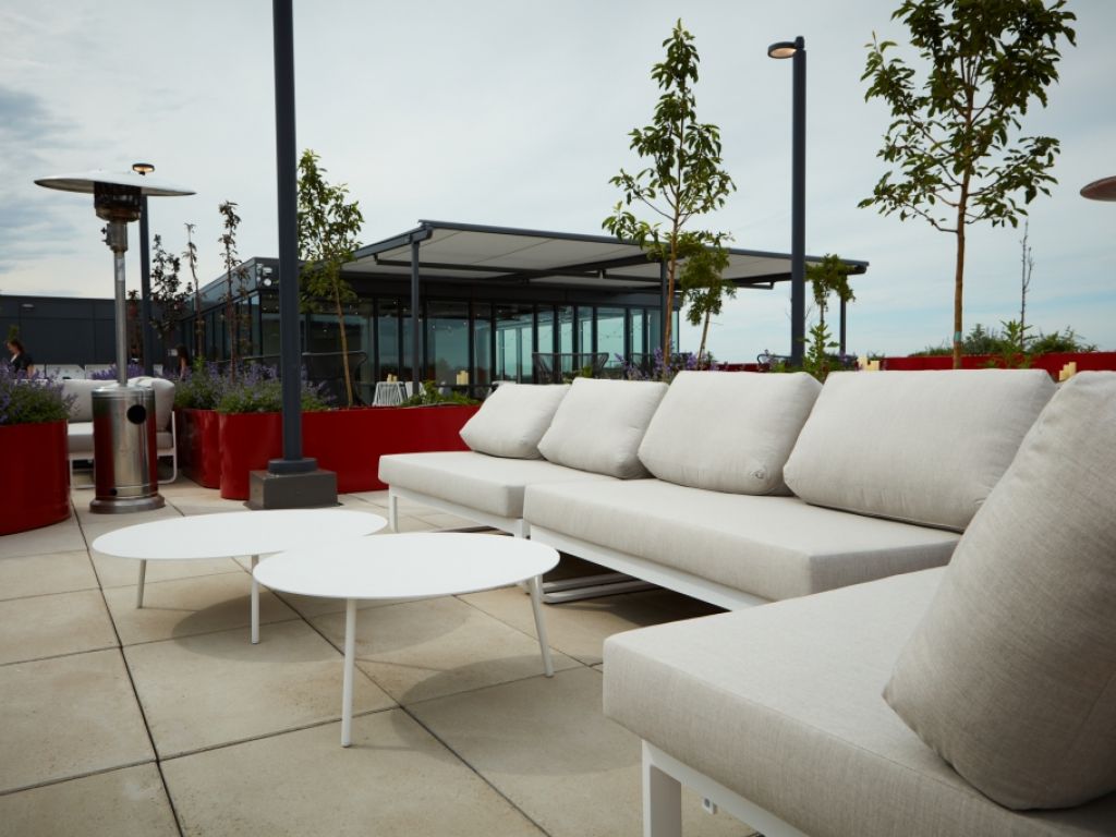 Espace de bureau neuf � louer au Mile-Ex 