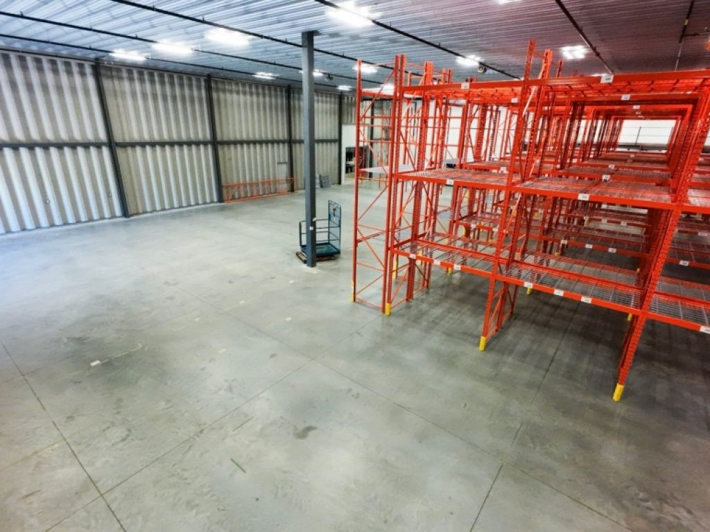 Bureau, showroom et entrep�t