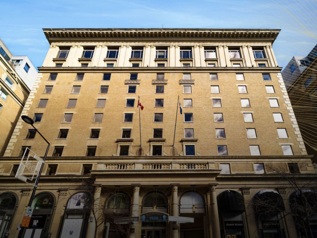 LES TOURS � BUREAUX COURS MONT-ROYAL / SUITE 1100 PEEL