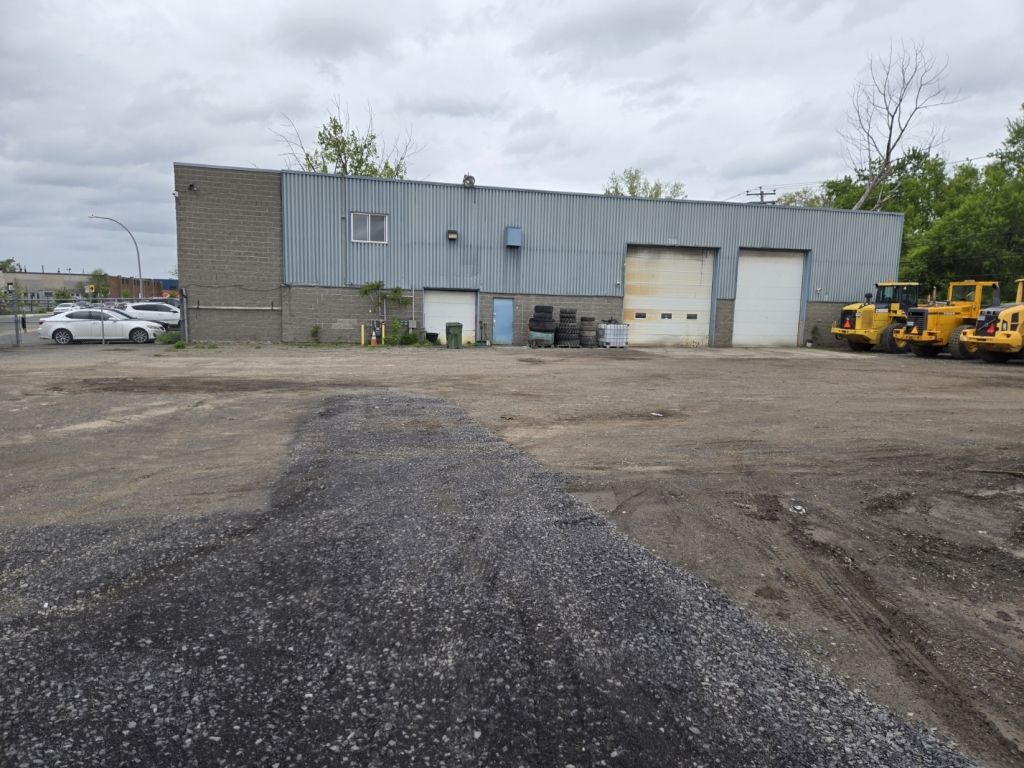 Terrain/Garage/Bureau industriel