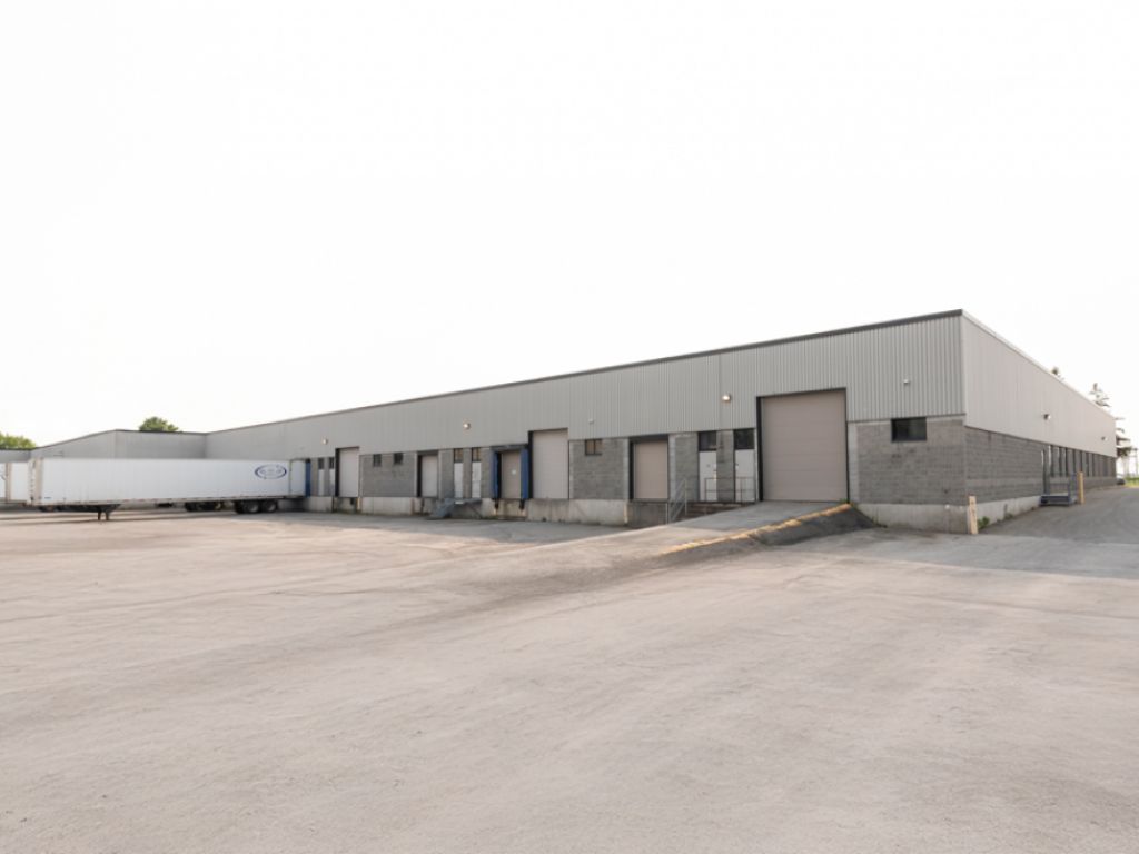 Local industriel � louer | Boisbriand | +50 000 PI�