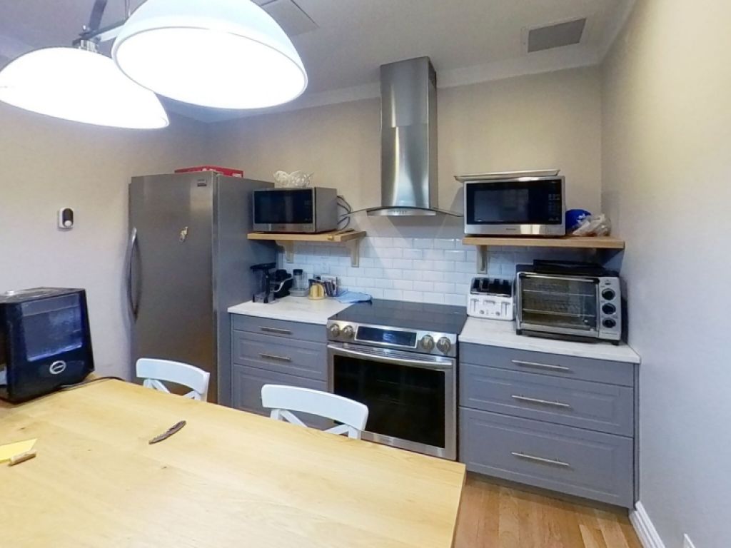 Bureau haut de gamme � sous-louer � Saint-Roch