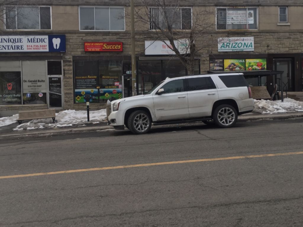 OCCUPATION IMM�DIATE DE 5000 pi2 - Van Horne et Victoria - C�tes-des-Neiges