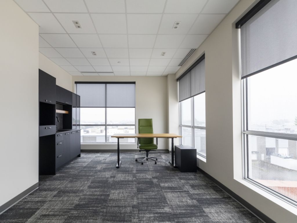 Bureau � louer | Laval | 1 000 � 10 500 PI� 