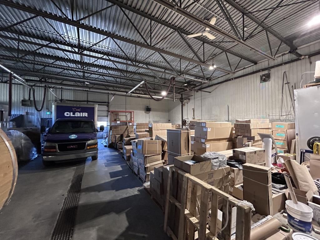 Immeuble sur Cur�-Labelle � St-J�r�me ** VISIBILIT� **