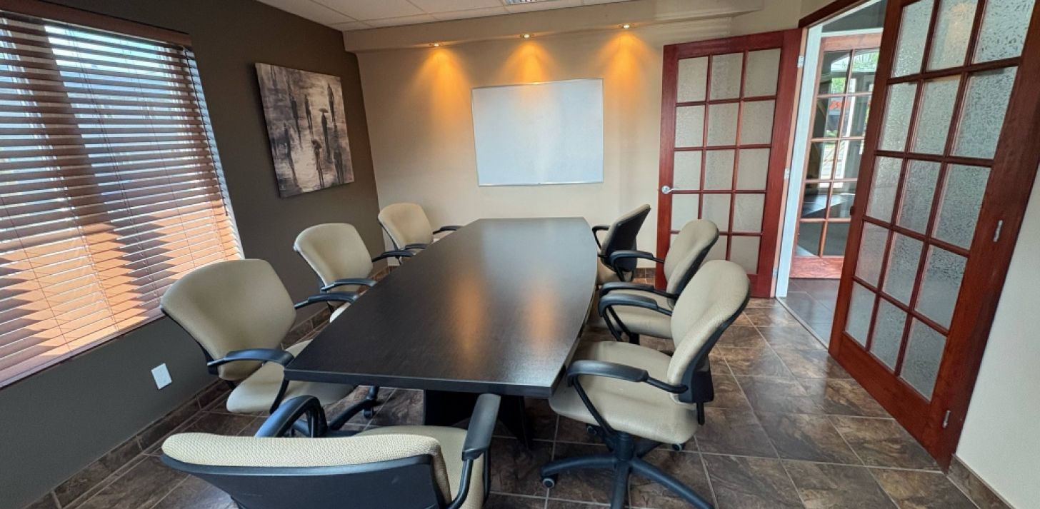 Bureaux &agrave; louer &agrave; Saint-J&eacute;r&ocirc;me - Grand stationnement - TOUT INCLU - &Agrave; louer