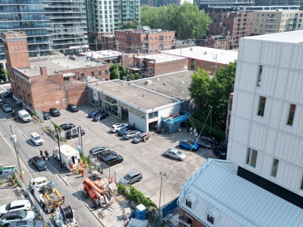 Espace commercial Griffintown-concessionnaire 